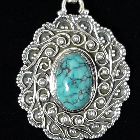 Turquoise .925 Silver Pendant - Picture 3 of 5